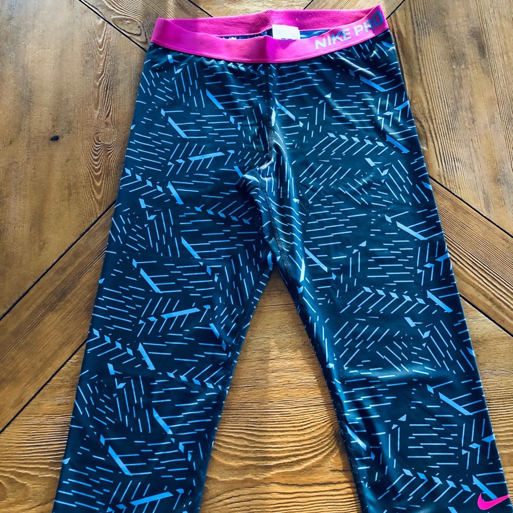 Nike pink and blue Capri leggings